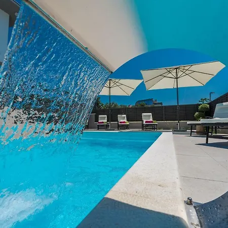 Апартаменты Franica Задар