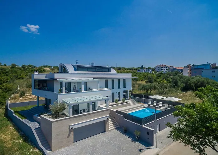 Апартаменты Franica Задар