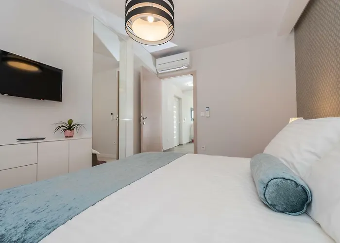 Апартаменты Franica Задар